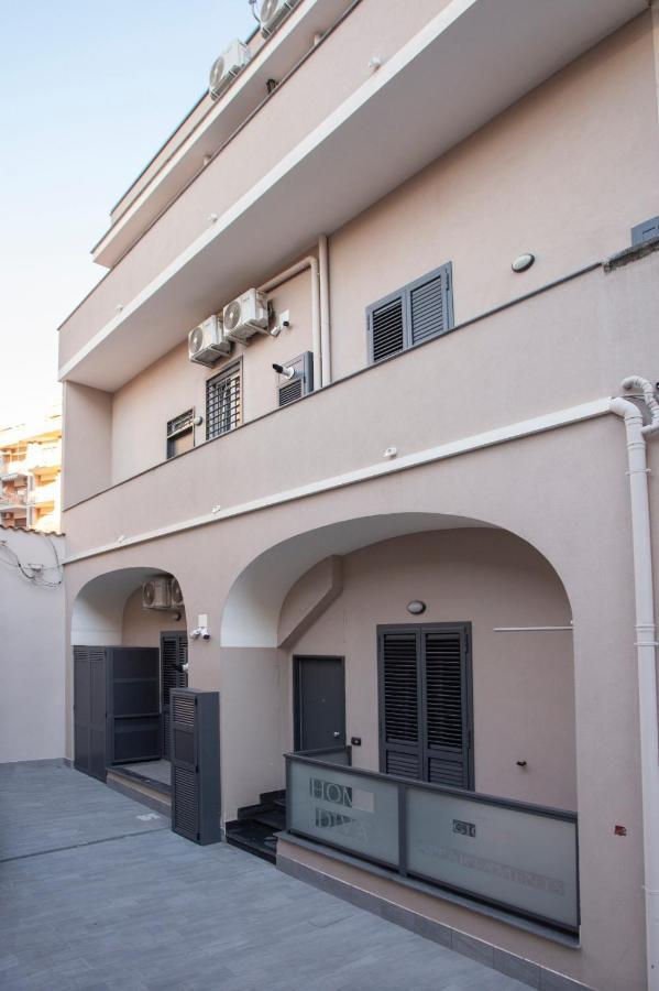 Giovi'S Appartaments Castellammare di Stabia Esterno foto