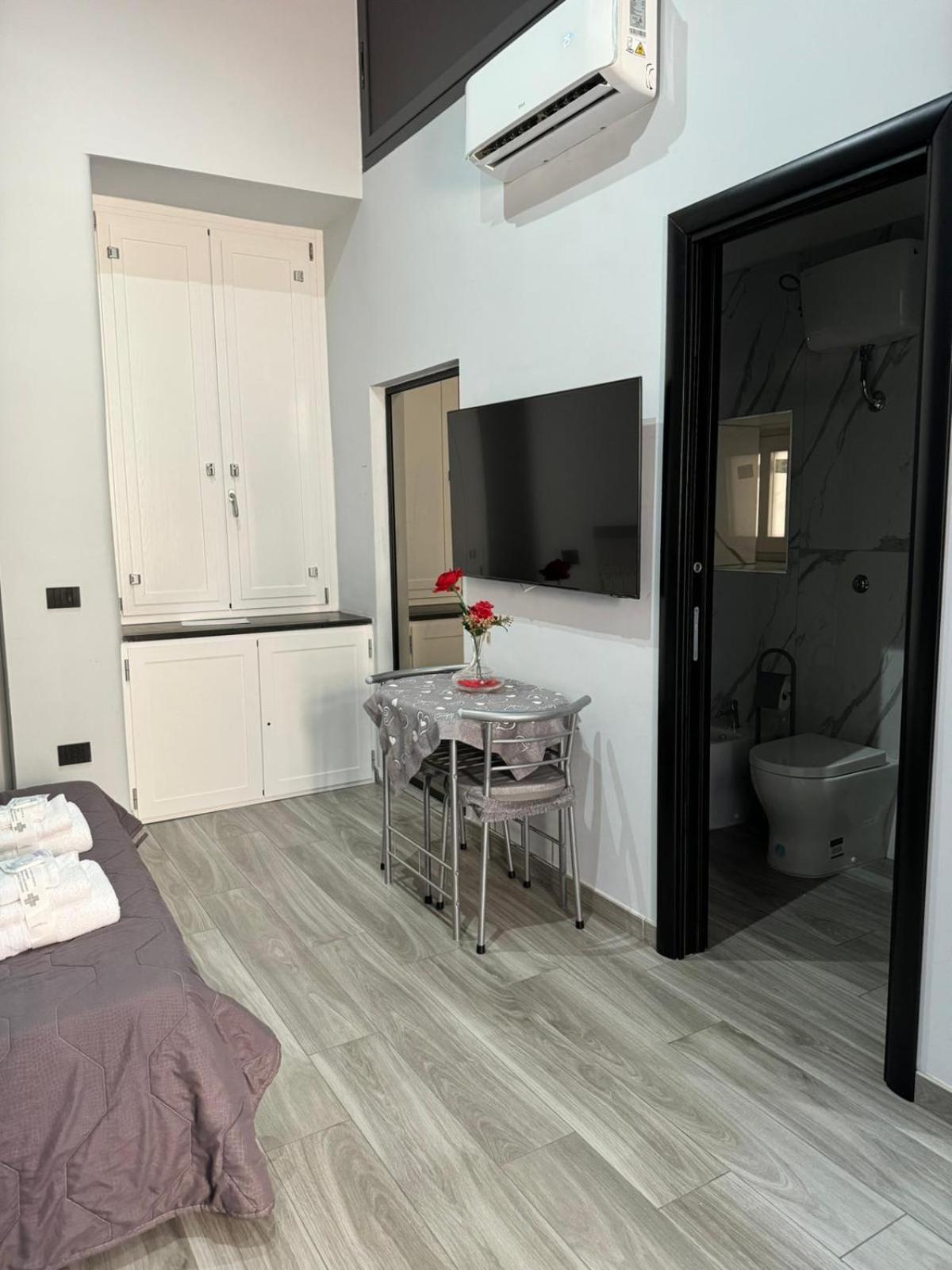 Giovi'S Appartaments Castellammare di Stabia Esterno foto