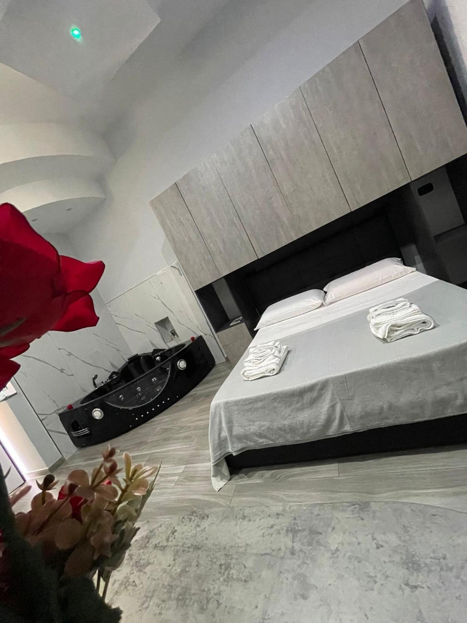 Giovi'S Appartaments Castellammare di Stabia Esterno foto